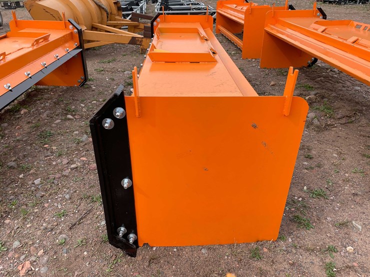 #5120-•-10'-snow-pusher-with-steel-blades-v2023-image-2