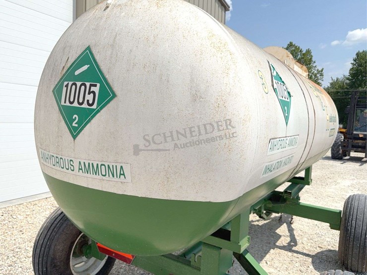 1,000-gallon-anhydrous-wagon-image-22