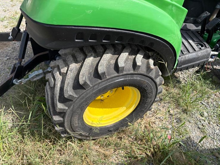 john-deere-1023e-image-11