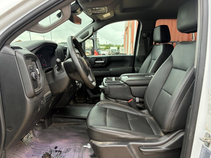 2024-chevrolet-silverado-3500hd-image-7