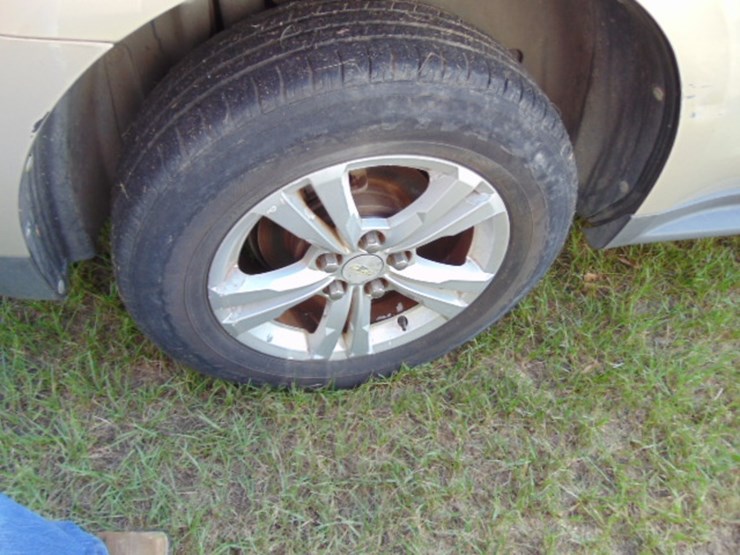 2012-chevrolet-equinox-lt-image-4