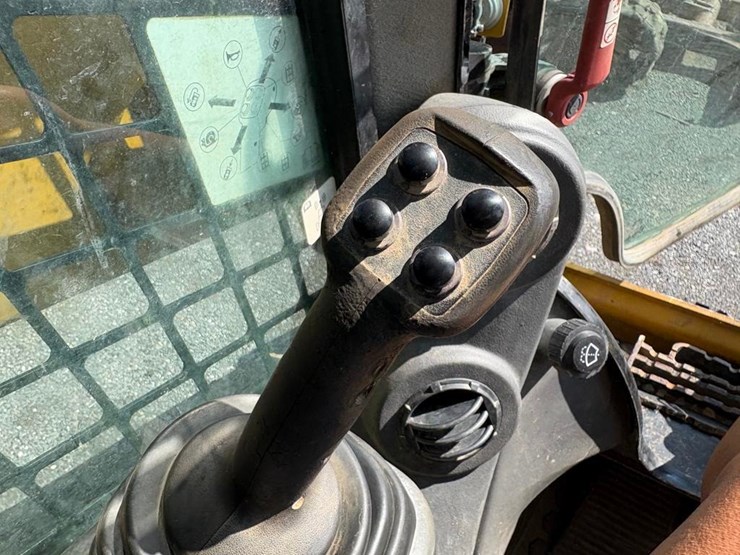 caterpillar-249d-image-21