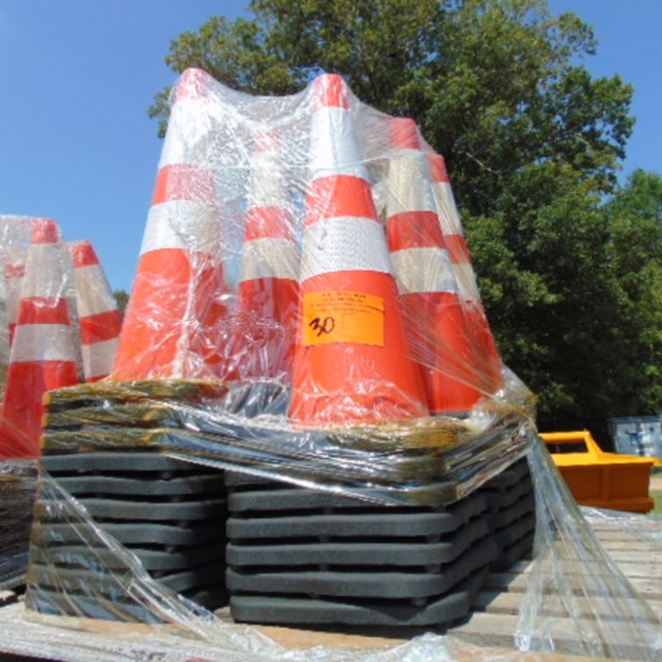 (50) HIGHWAY SAFETY CONES