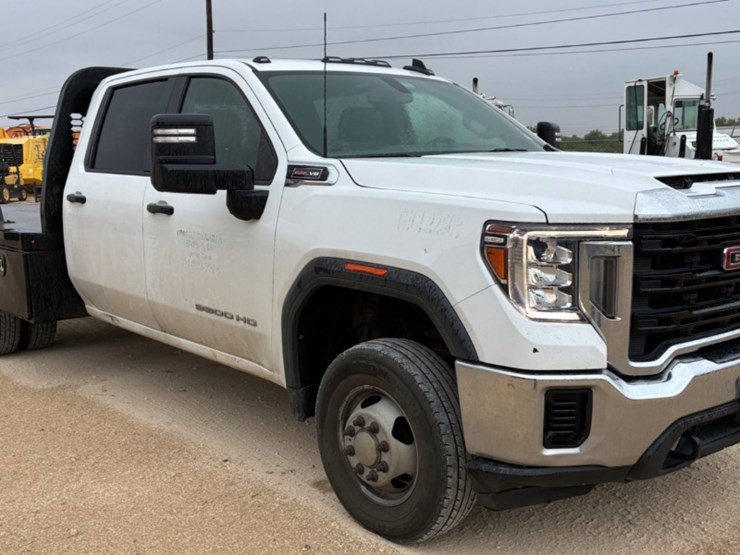 2022-gmc-sierra-3500hd-image-3
