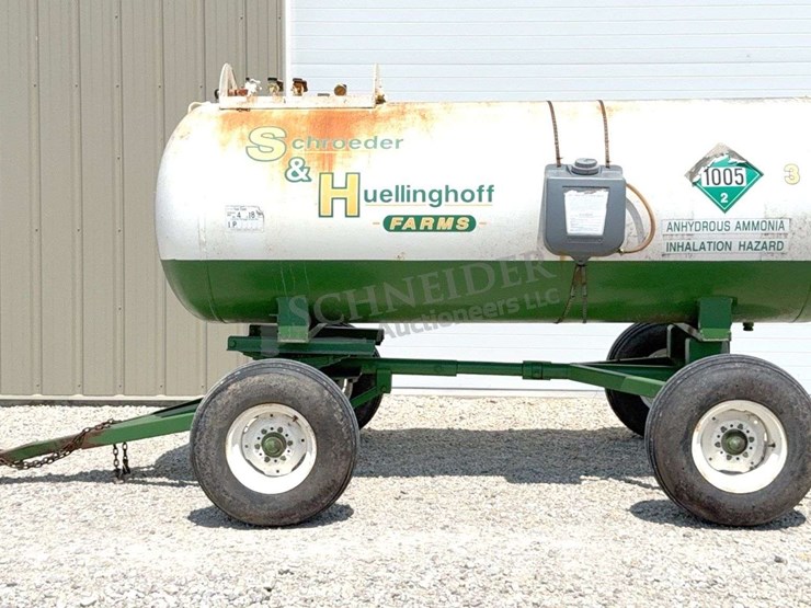 1,000-gallon-anhydrous-wagon-image-4