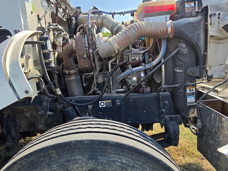 2012-peterbilt-382-image-61
