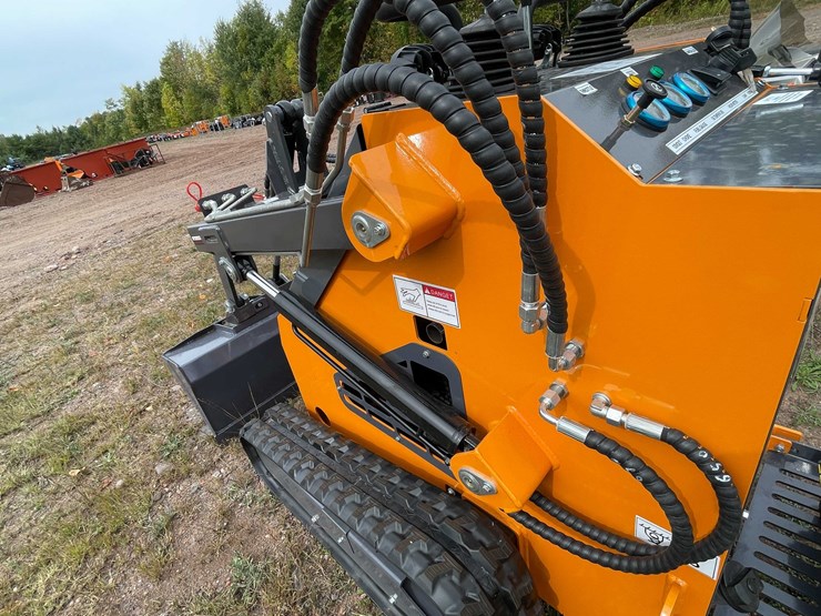 #5054-•-2026-landhonor-lhr-me380r3a-mini-skid-steer-loader-image-13