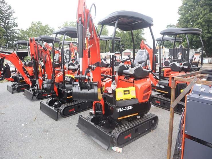 tpm-20k-mini-excavator-image-2
