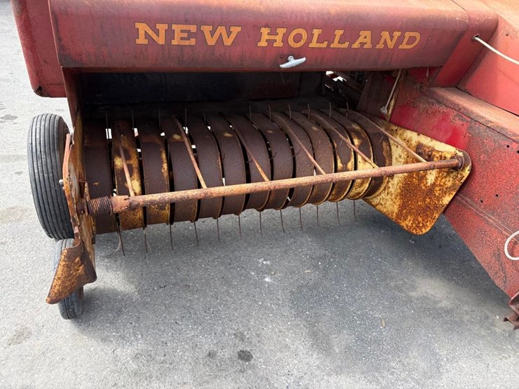 new-holland-271-image-3