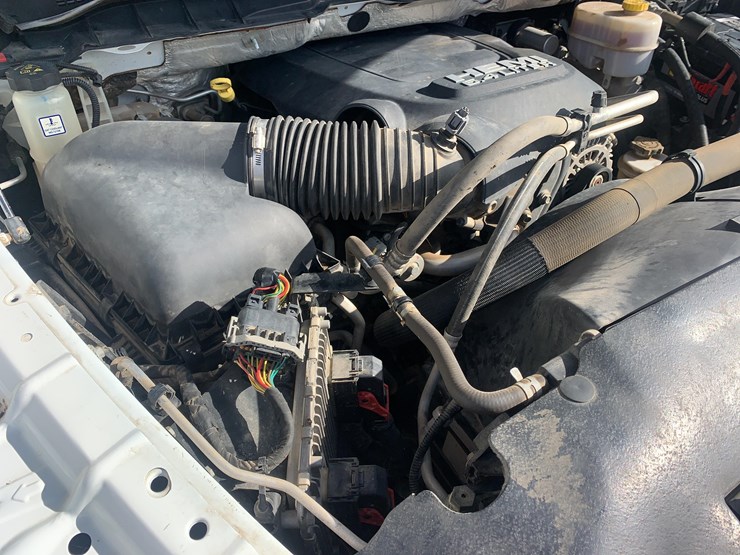 2017-dodge-2500-image-28