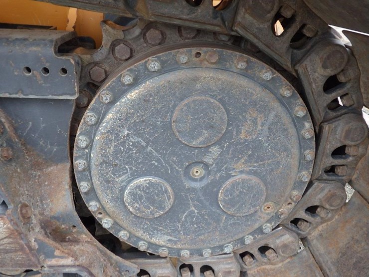 2015-case-2050m-image-16