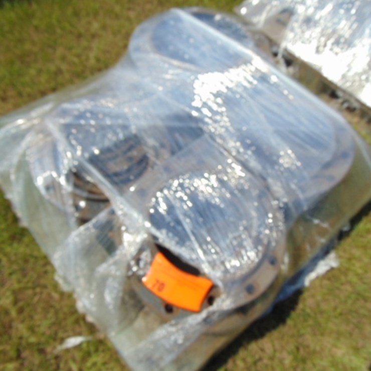 PALLET OF 17PCS OF MISC. FLAT FLANGES