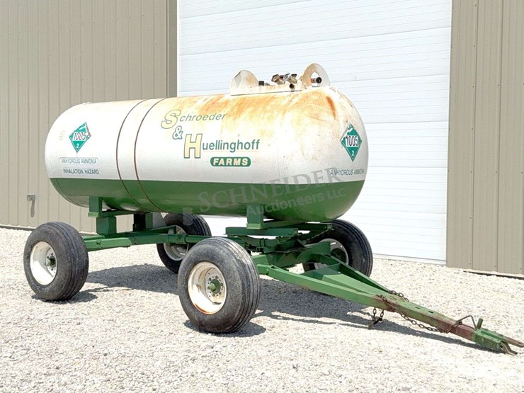 1,000-gallon-anhydrous-wagon-image-1