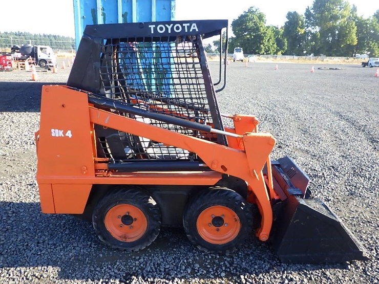 toyota-3sdk-skid-steer-loader-image-6