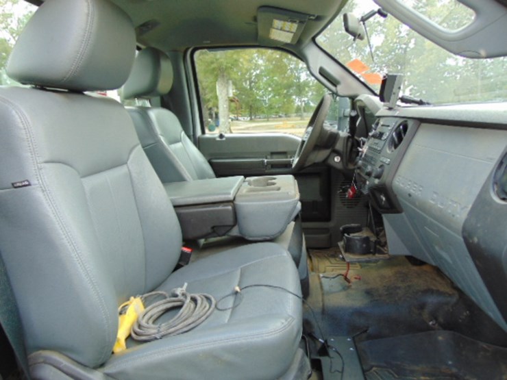 2016-ford-f550-image-11