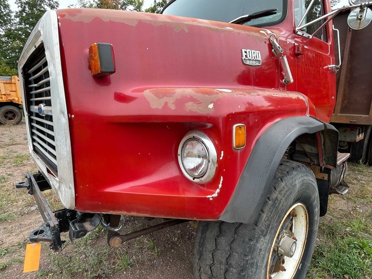 #5049-•-1980-ford-t/a-flatbed-dump-truck-(has-mi-title)-image-25