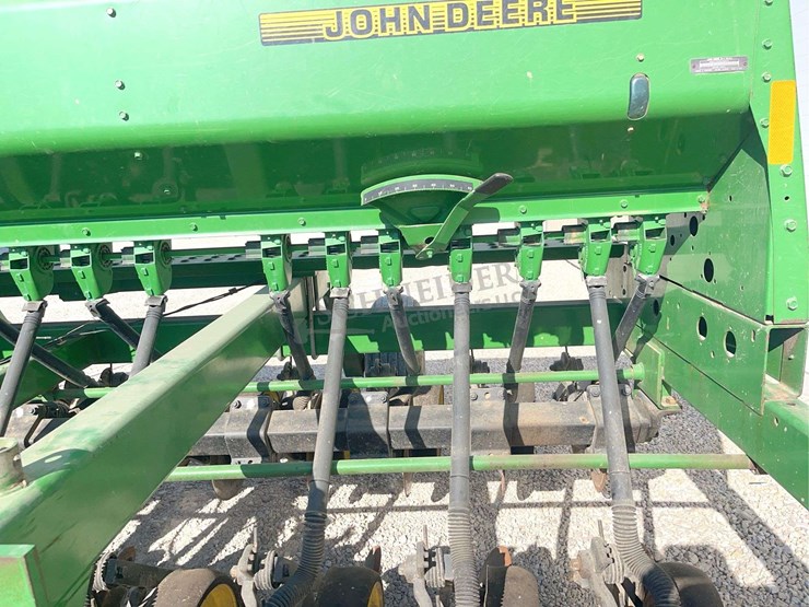 john-deere-750-image-26
