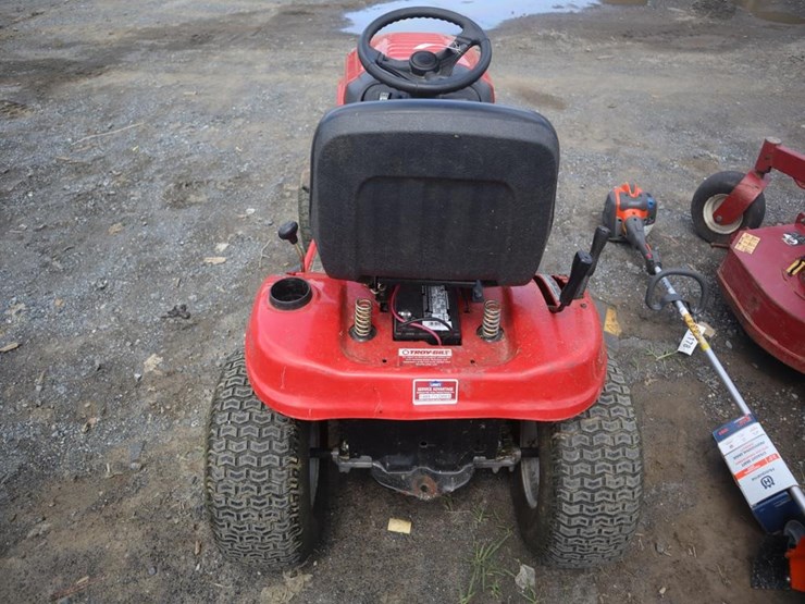 troybilt-riding-mower-image-7