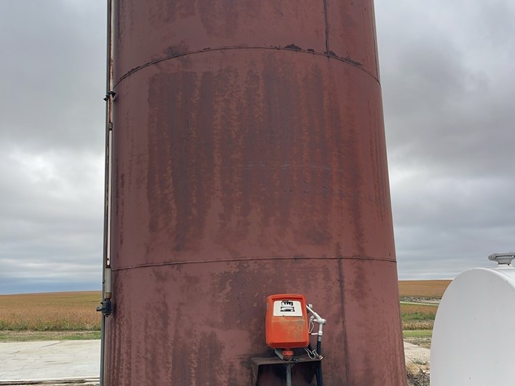 10,000-gal-fuel-tank-image-1