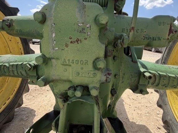 john-deere-model-b-image-9