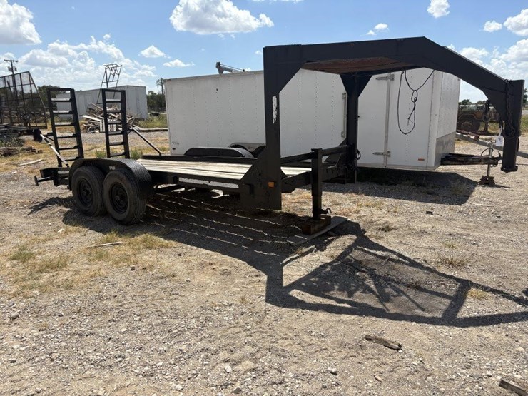 l2---16'-gooseneck-trailer-image-2
