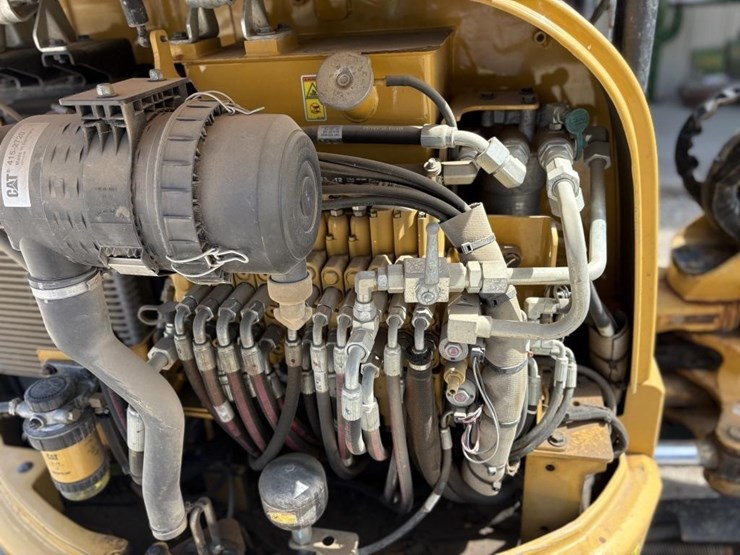 2019-caterpillar-303-image-10