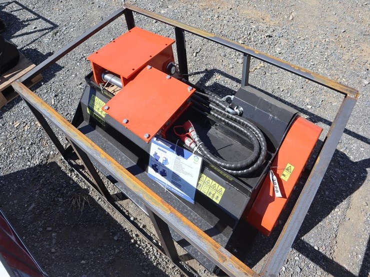 agt-excavator-flail-mower-image-1