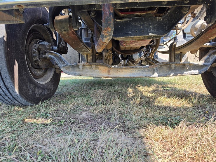 2012-peterbilt-382-image-60