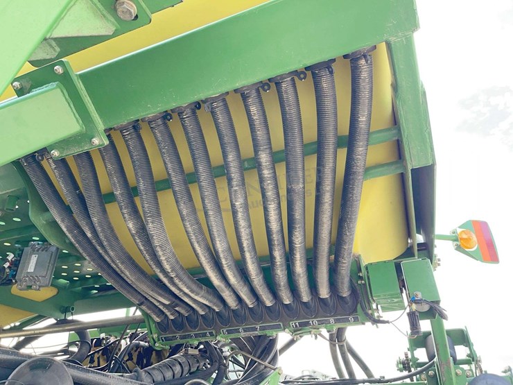 john-deere-1790-image-40
