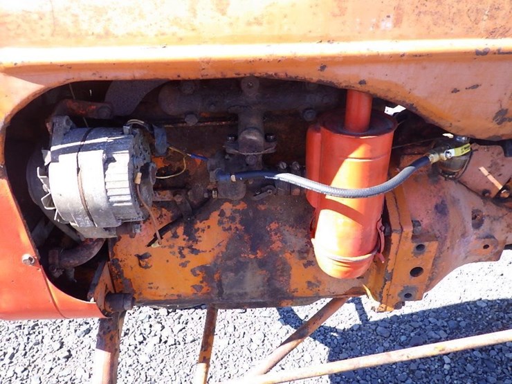allis-chalmers-b-tractor-image-9