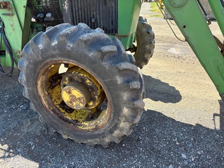john-deere-2555-image-8