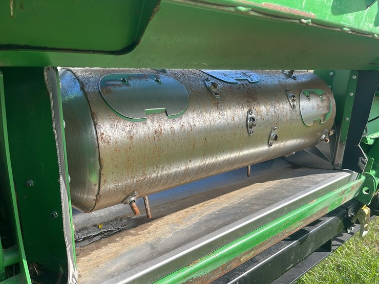 2012-john-deere-640-image-14