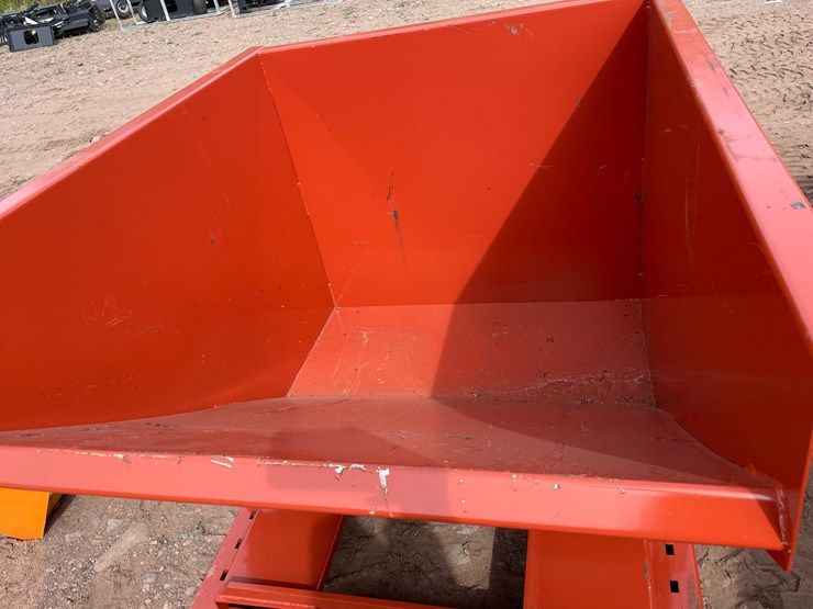 #5077-•-self-dumping-hopper-with-fork-pockets-image-3