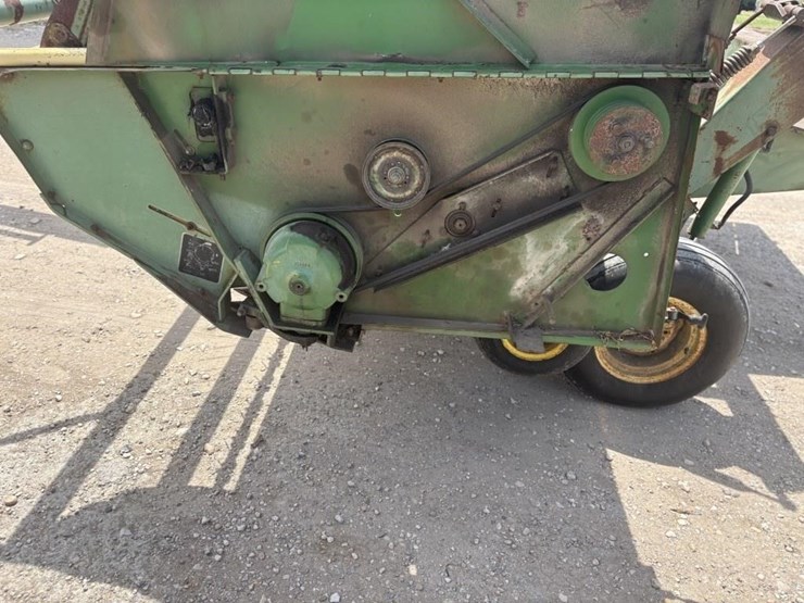john-deere-300-image-8
