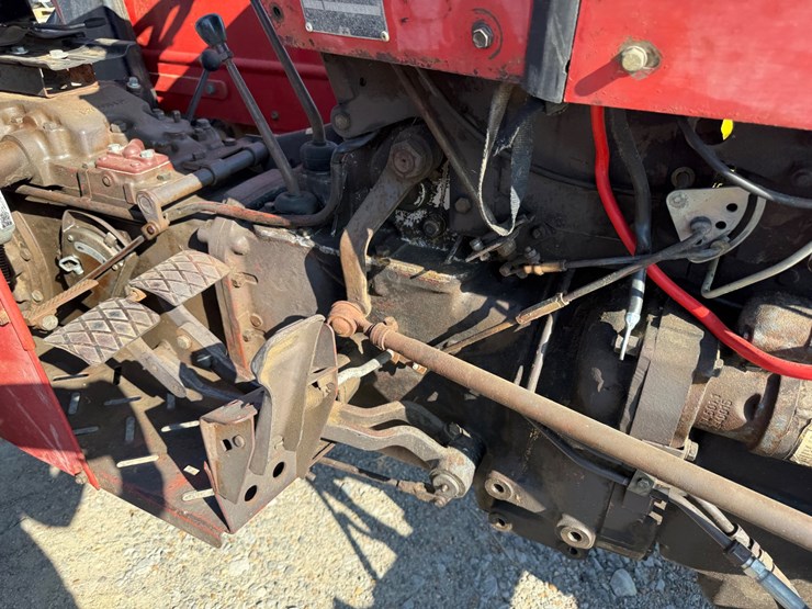 massey-ferguson-231-image-46