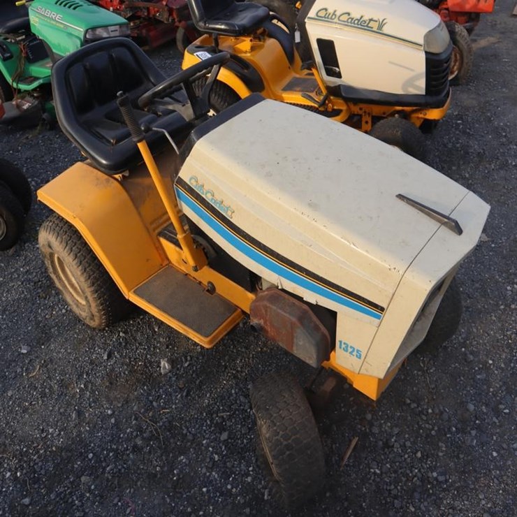 Cub Cadet 1325 Riding Mower