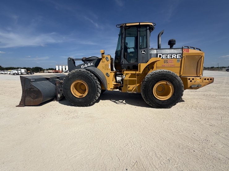 2015-john-deere-9-image-8