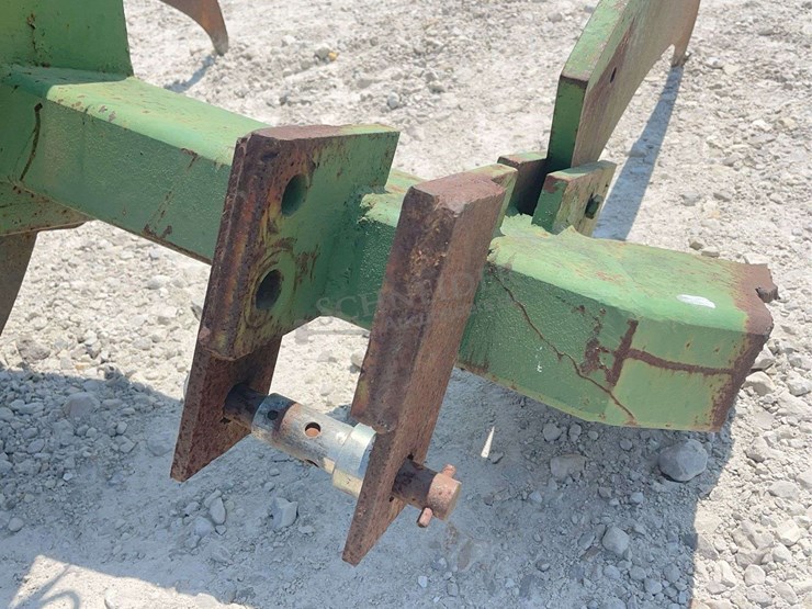 3-shank-3-point-ripper,-shanks-are-approx.-24"-image-10