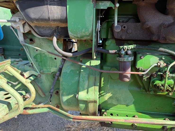 john-deere-1050-image-19