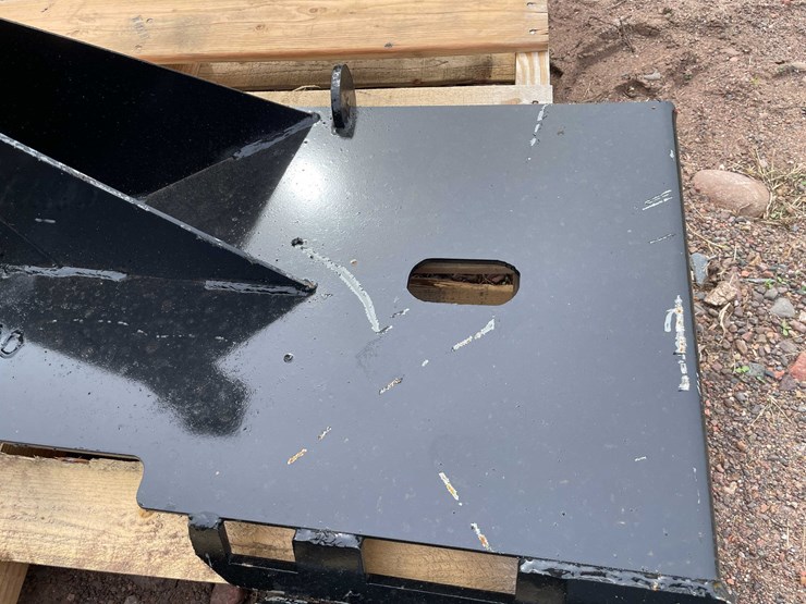 #5101-•-skid-steer-2"-hitch-receiver-v2-image-3