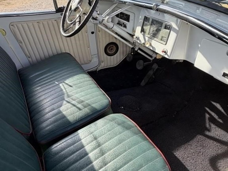 offsite--1949-willy's-jeepster-image-8