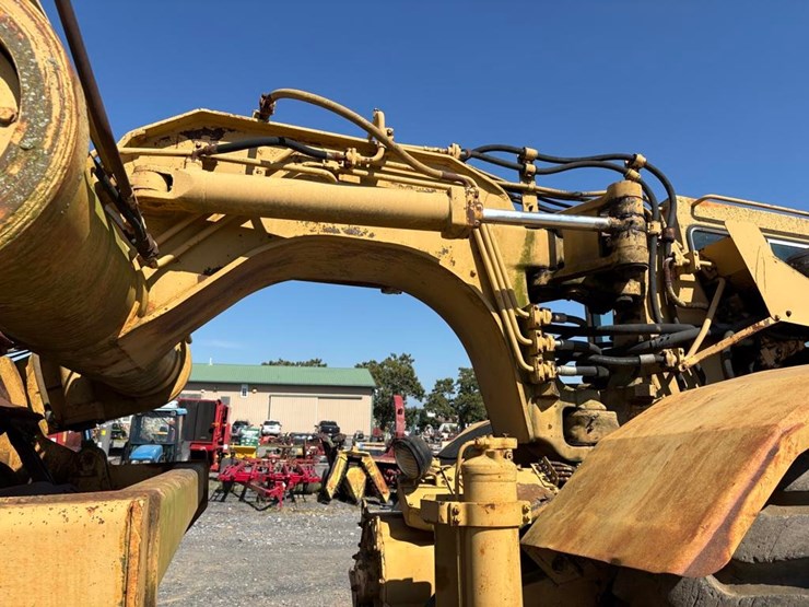 caterpillar-615-image-17