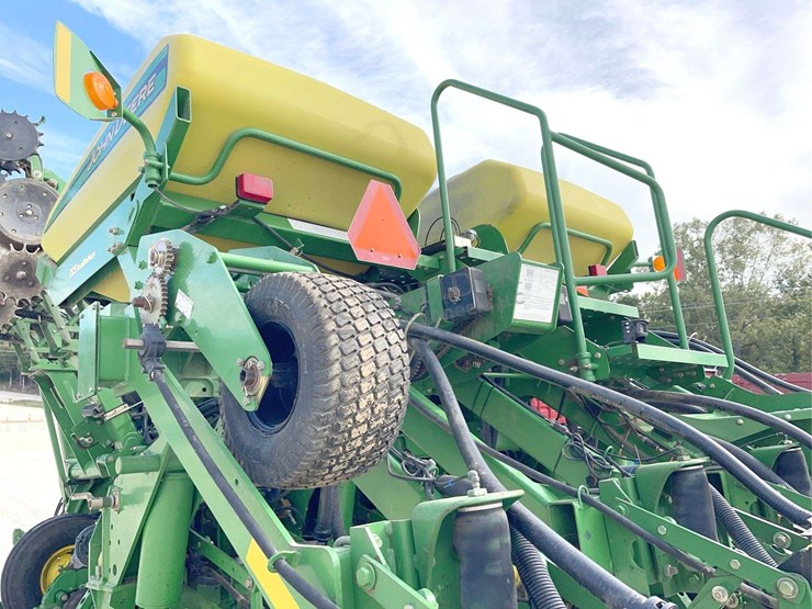 john-deere-1790-image-36