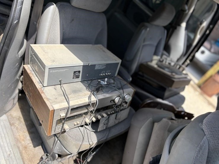2005-dodge-grand-caravan-sxt-image-16