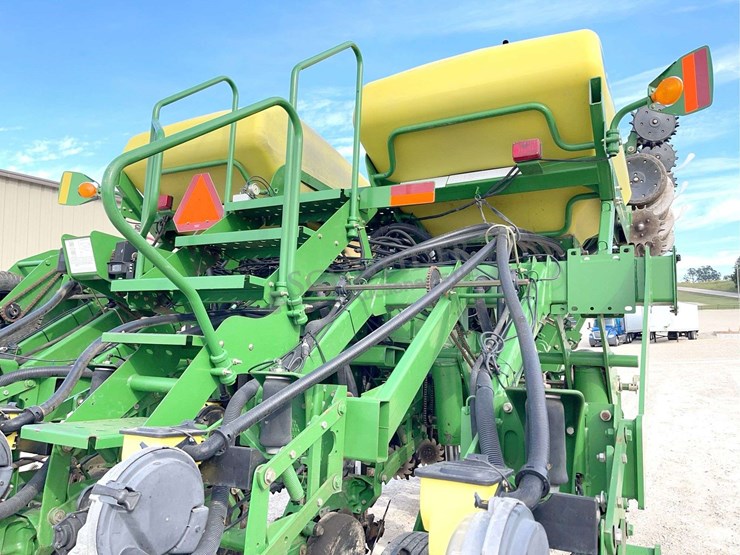 john-deere-1790-image-33