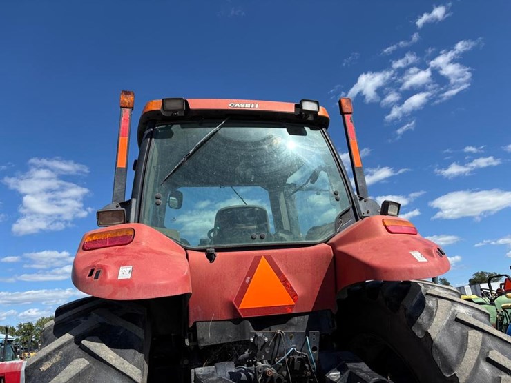 case-ih-magnum-235-image-18