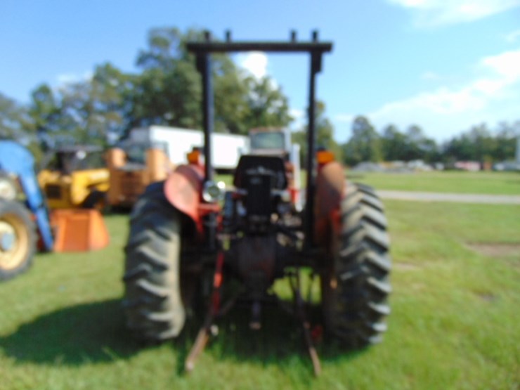 massey-ferguson-240-image-3