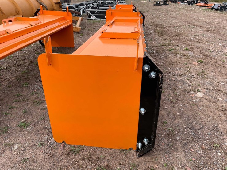 #5119-•-10'-snow-pusher-with-steel-blades-v2023-image-2
