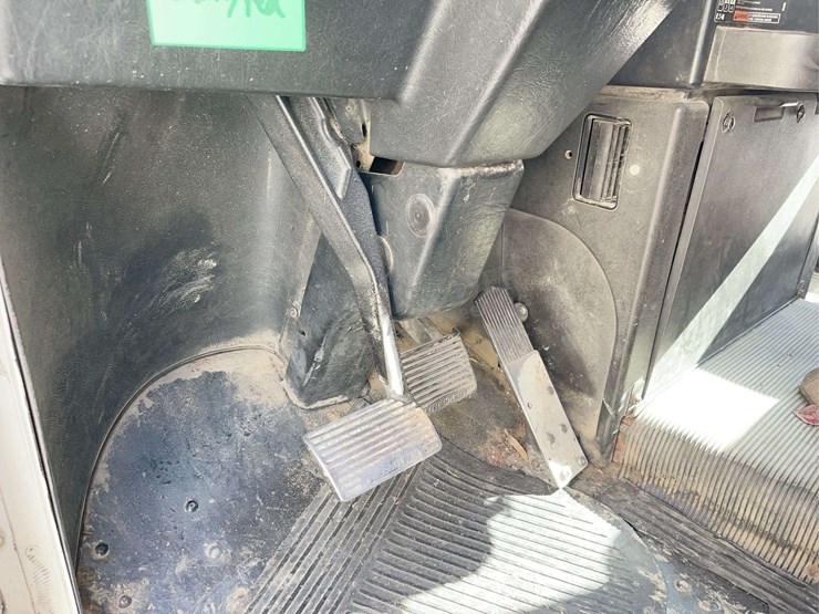 1989-freightliner-tandem-axle-grain-truck-image-41