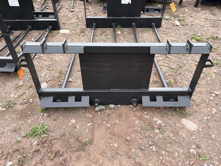 #5197-•-2026-jct-skid-steer-bale-spear-with-quadruple-tines-image-3